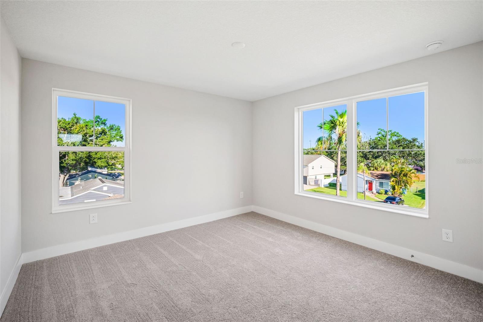 840 61ST AVE NE, ST PETERSBURG, FL, 33703