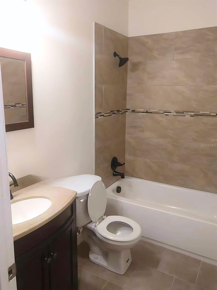 3193 W CENTRAL BLVD, ORLANDO, FL, 32805