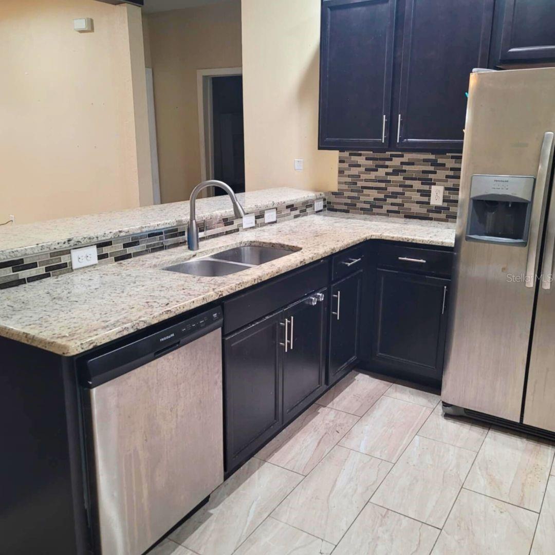 3193 W CENTRAL BLVD, ORLANDO, FL, 32805
