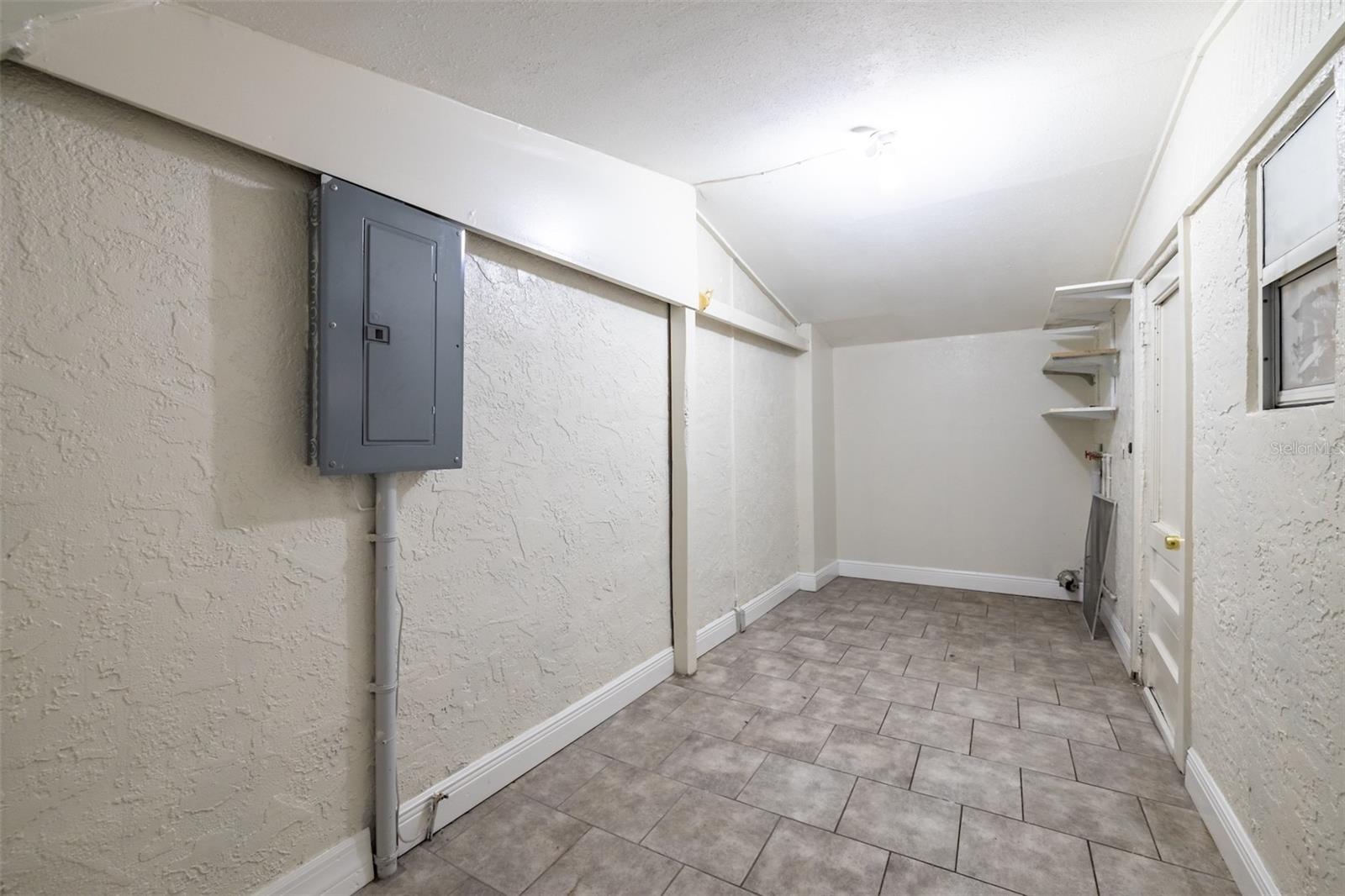 1821 E HUMPHREY ST, TAMPA, FL, 33604