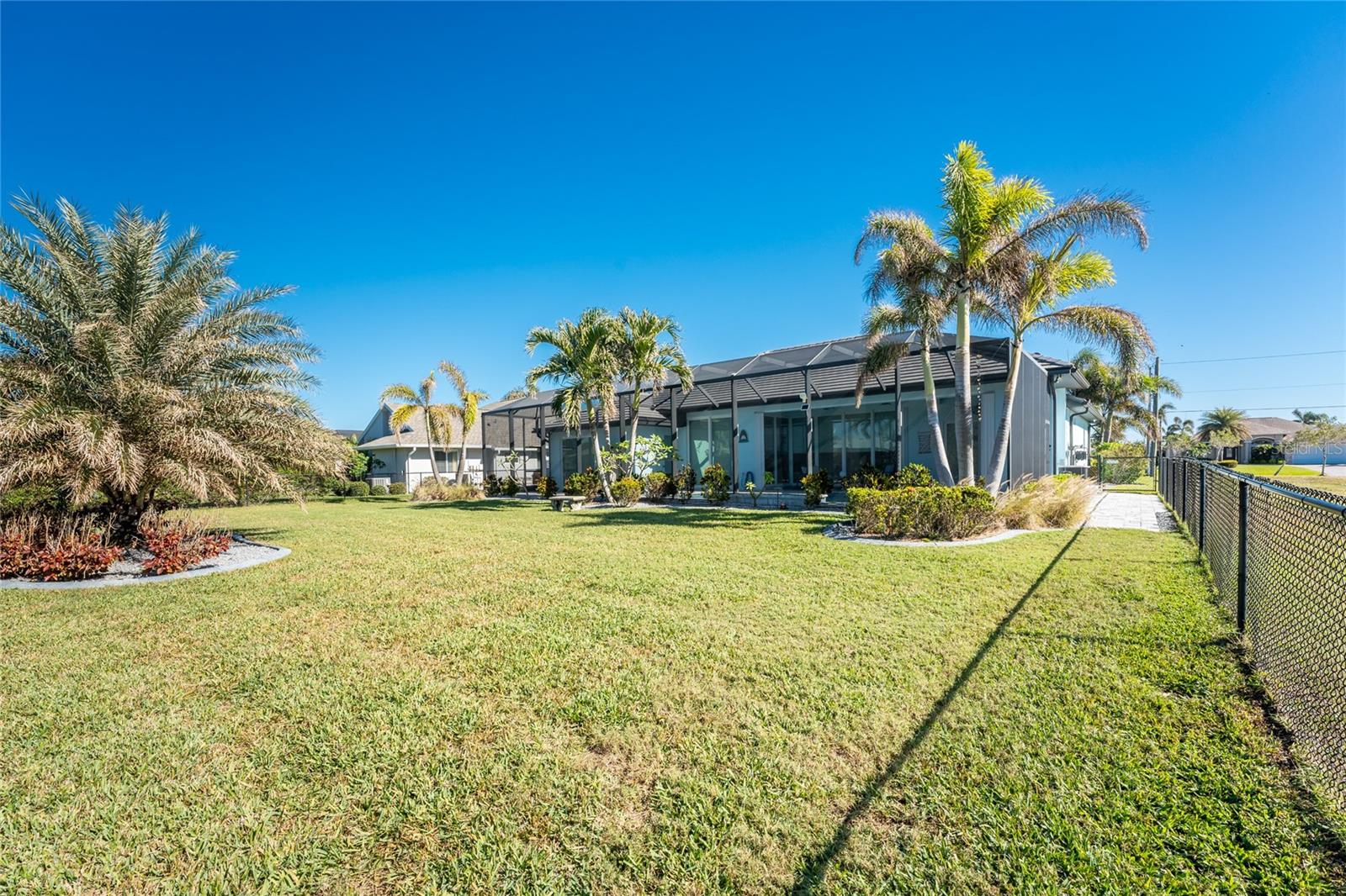 231 ROTONDA BLVD N, ROTONDA WEST, FL, 33947