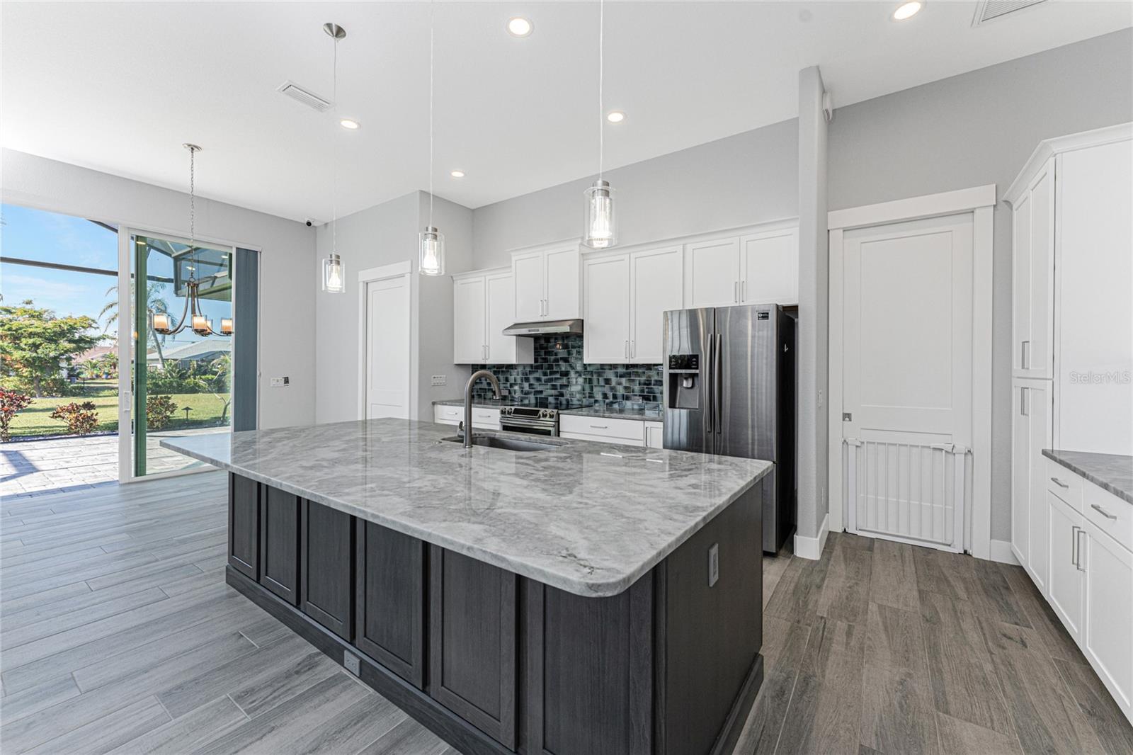 231 ROTONDA BLVD N, ROTONDA WEST, FL, 33947