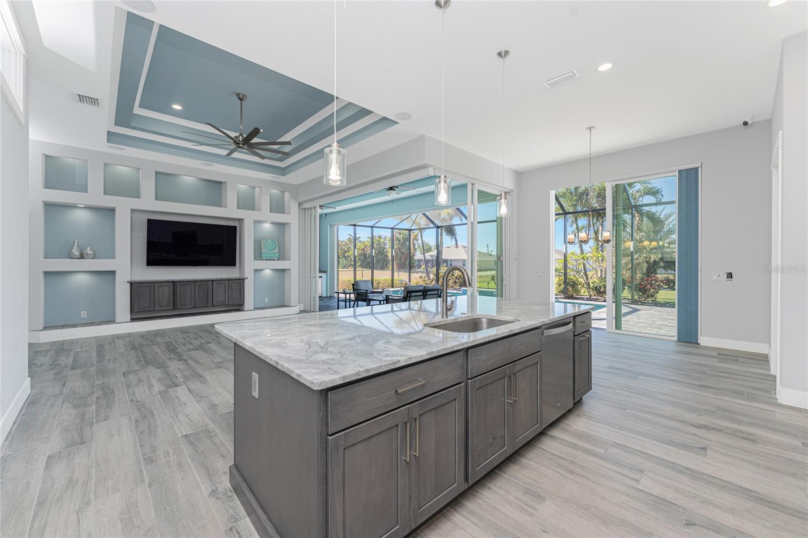231 ROTONDA BLVD N, ROTONDA WEST, FL, 33947