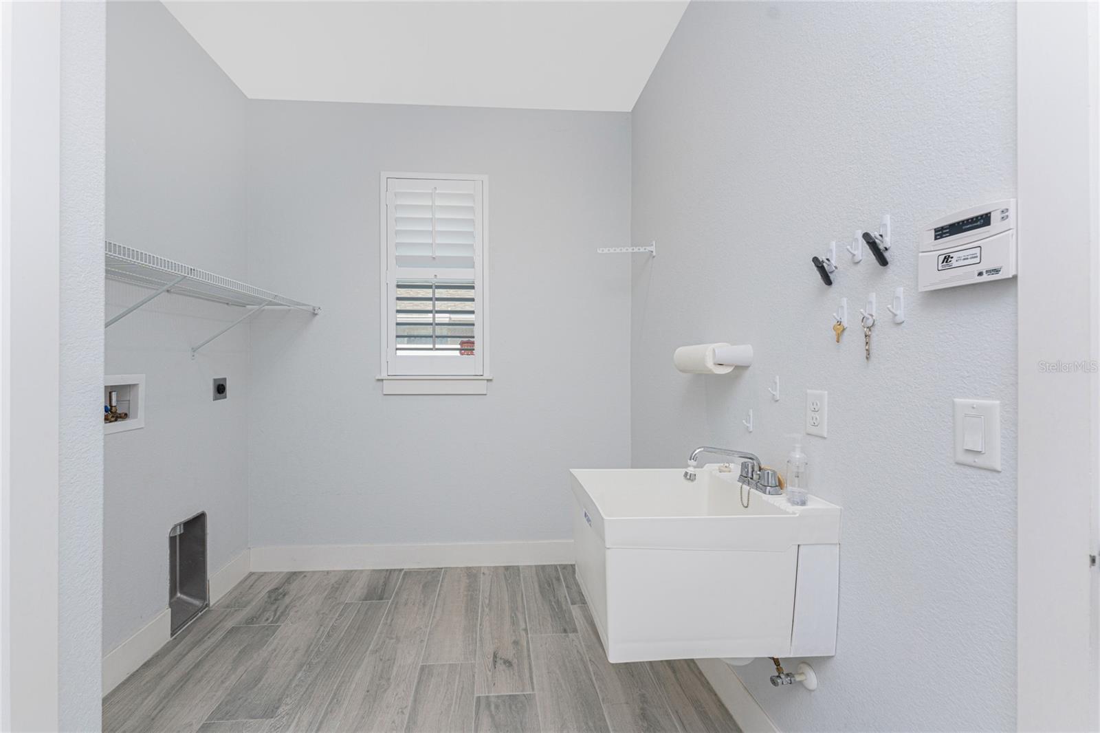 231 ROTONDA BLVD N, ROTONDA WEST, FL, 33947