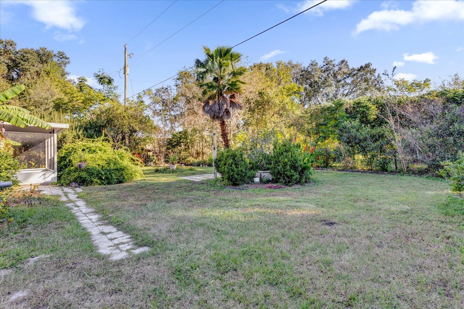 107 PIQUE RD, CRESCENT CITY, FL, 32112