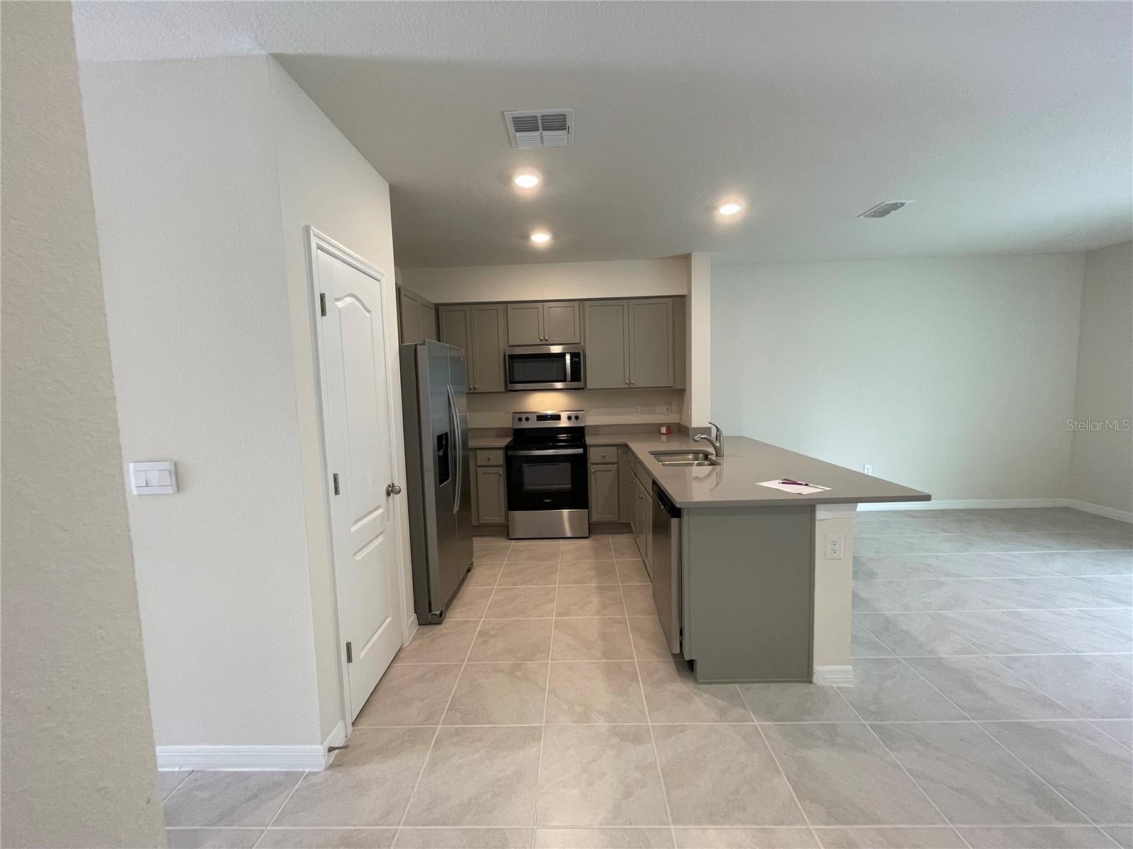 2806 PUFFIN PL, DAVENPORT, FL, 33837