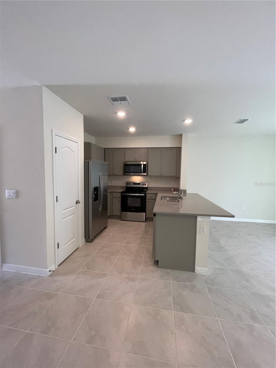 2806 PUFFIN PL, DAVENPORT, FL, 33837