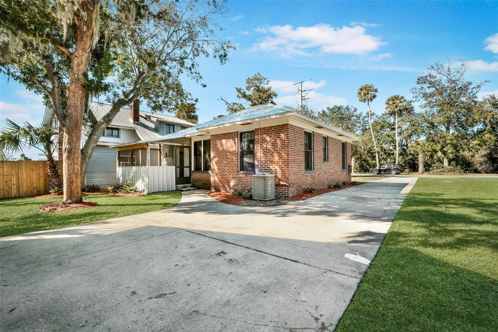 102 HAMILTON RD, EDGEWATER, FL, 32132