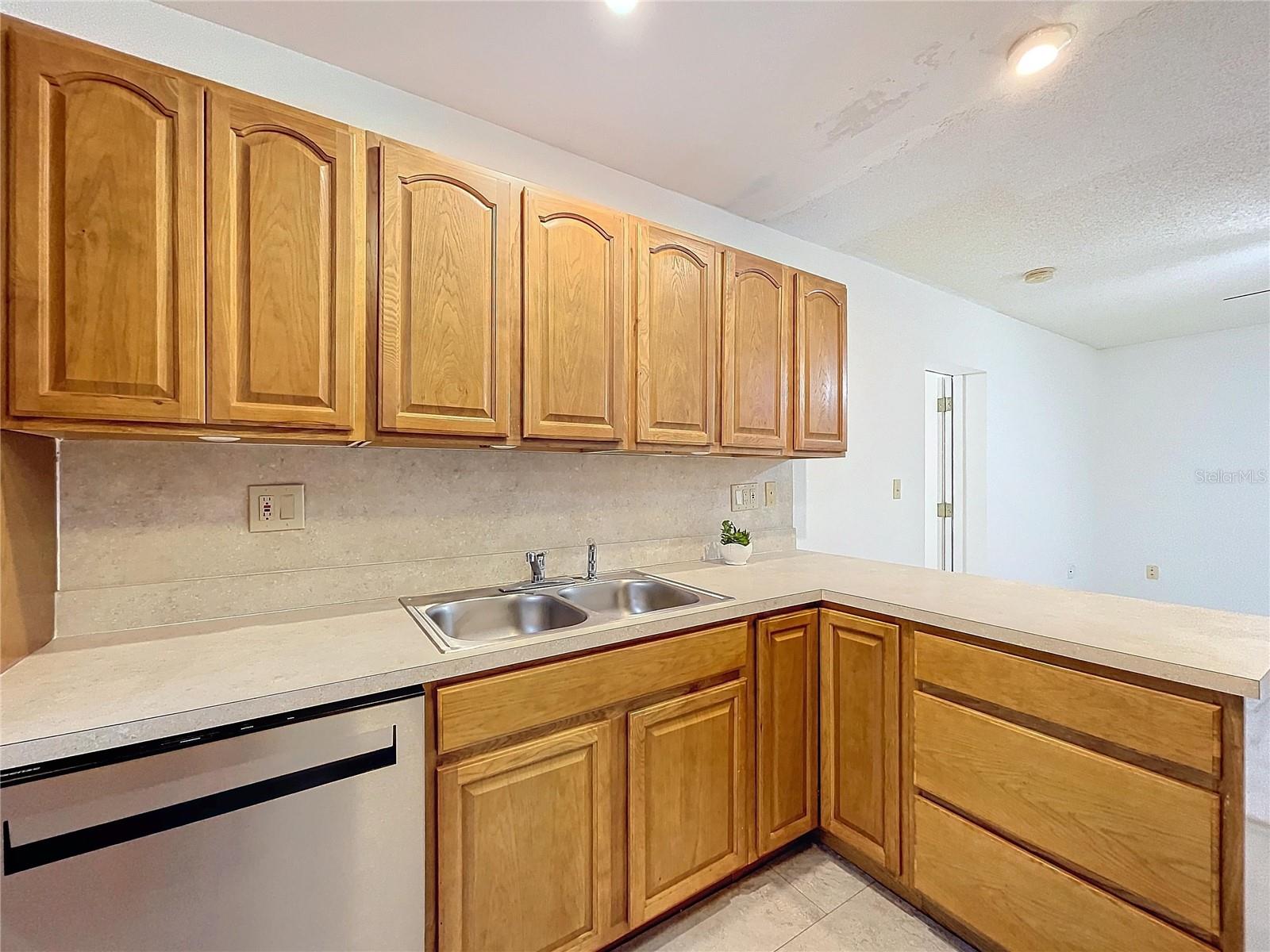 11015 ROLLINGWOOD DR, PORT RICHEY, FL, 34668