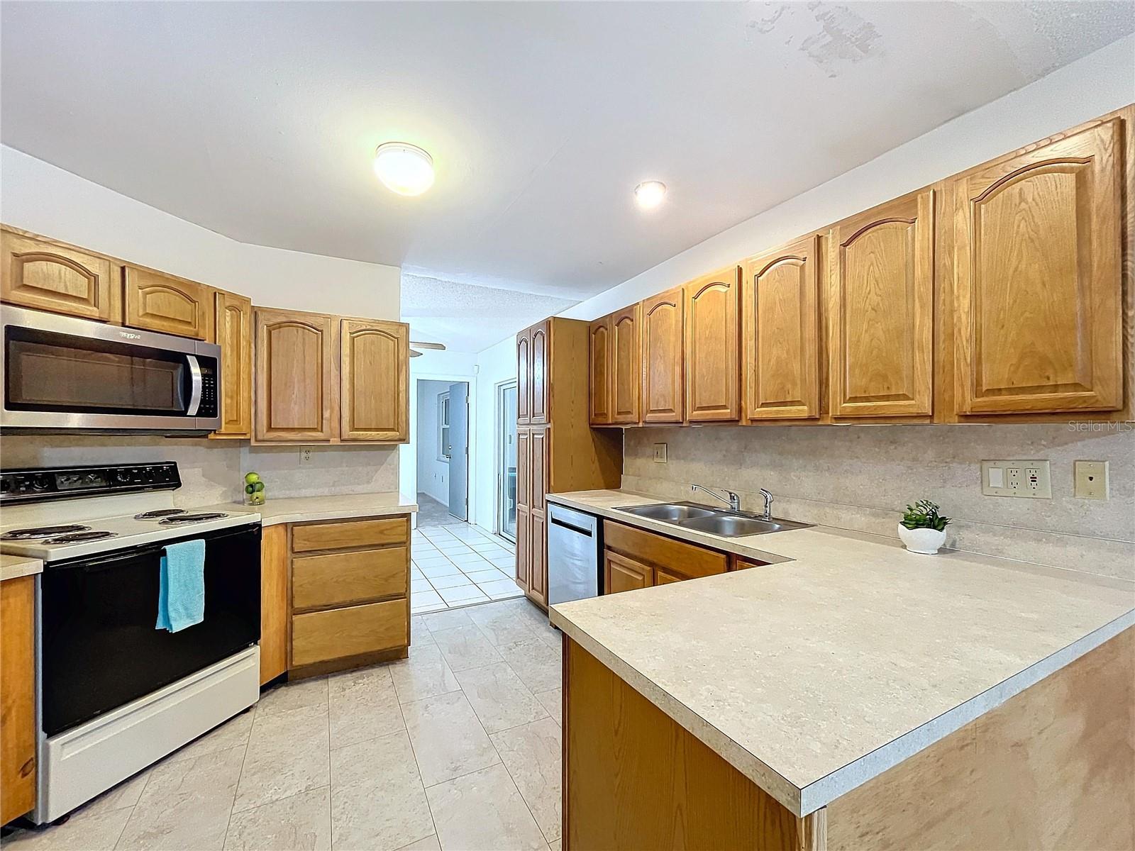 11015 ROLLINGWOOD DR, PORT RICHEY, FL, 34668