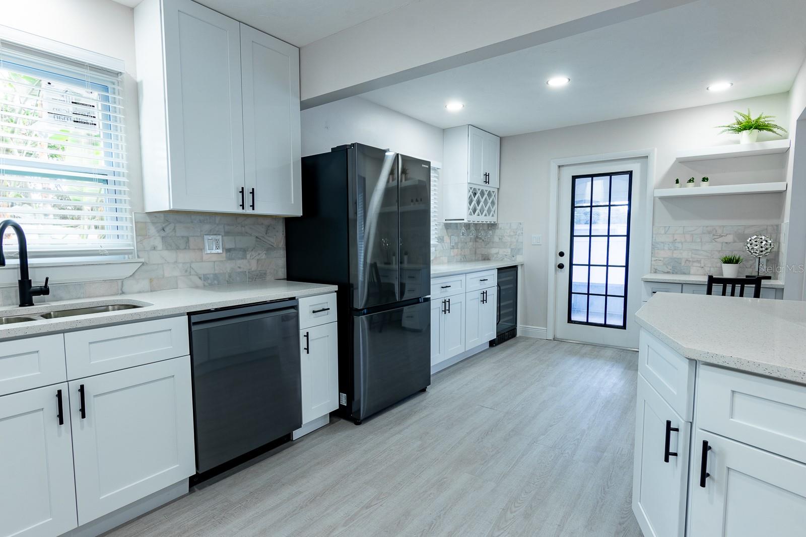 3188 BAY ST, SARASOTA, FL, 34237