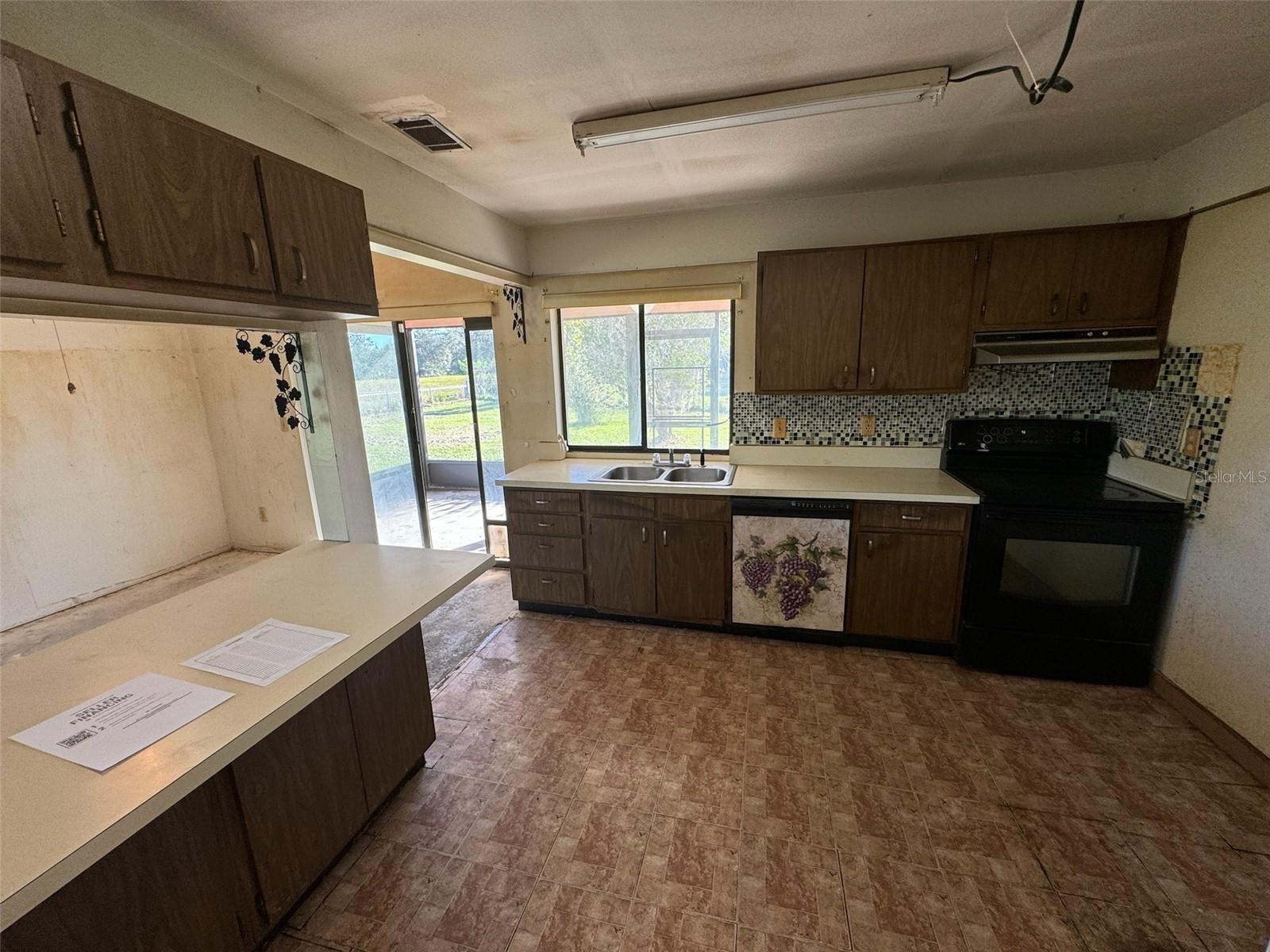 857 E FLAG LN, KISSIMMEE, FL, 34759