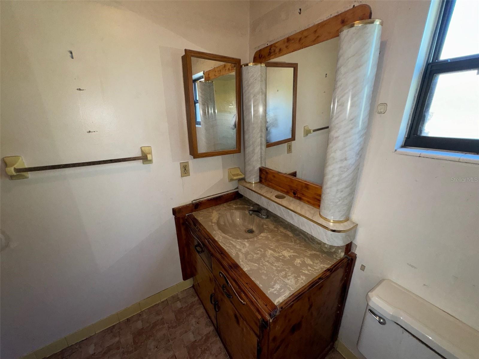 857 E FLAG LN, KISSIMMEE, FL, 34759