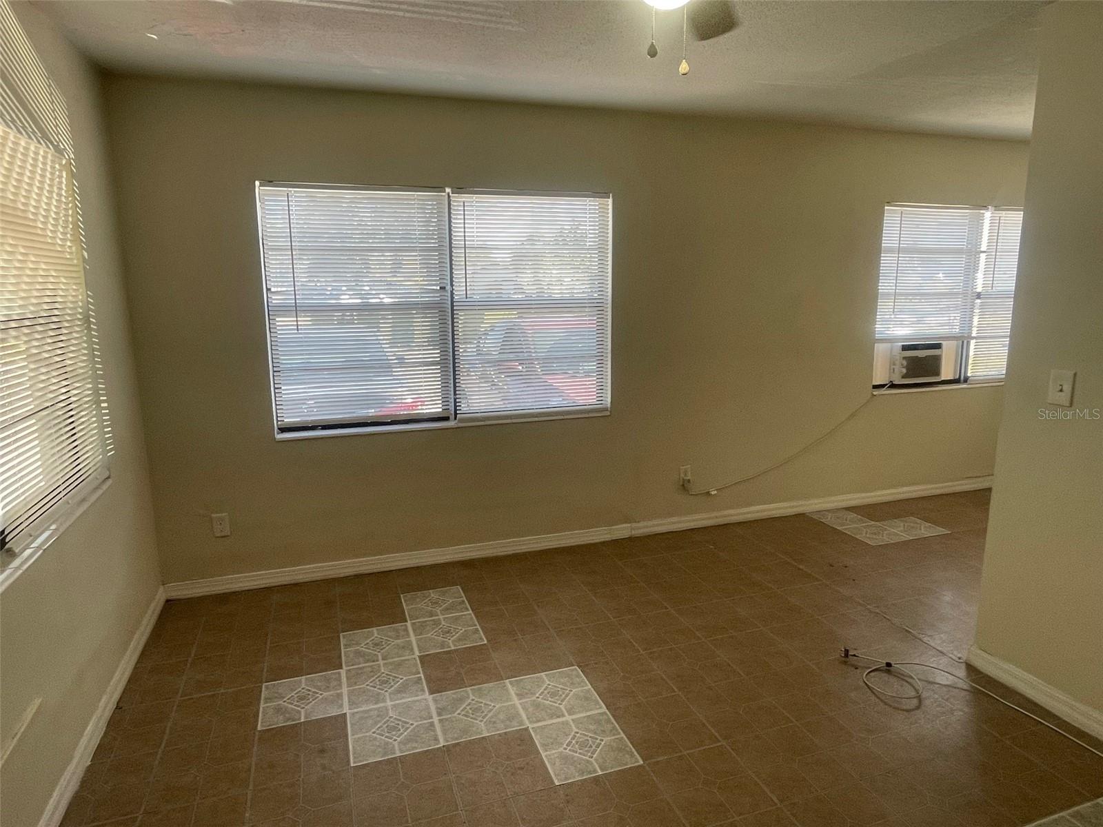 2404 10TH ST W #1, BRADENTON, FL, 34205