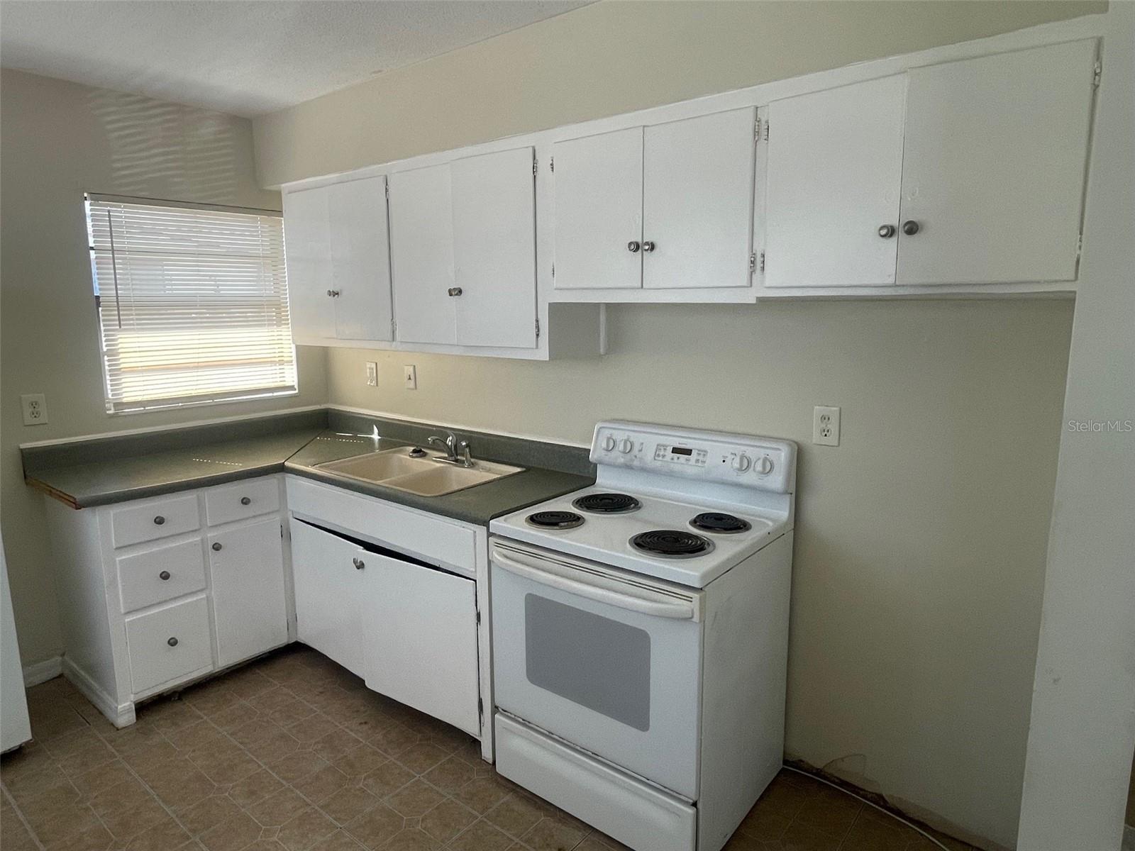 2404 10TH ST W #1, BRADENTON, FL, 34205