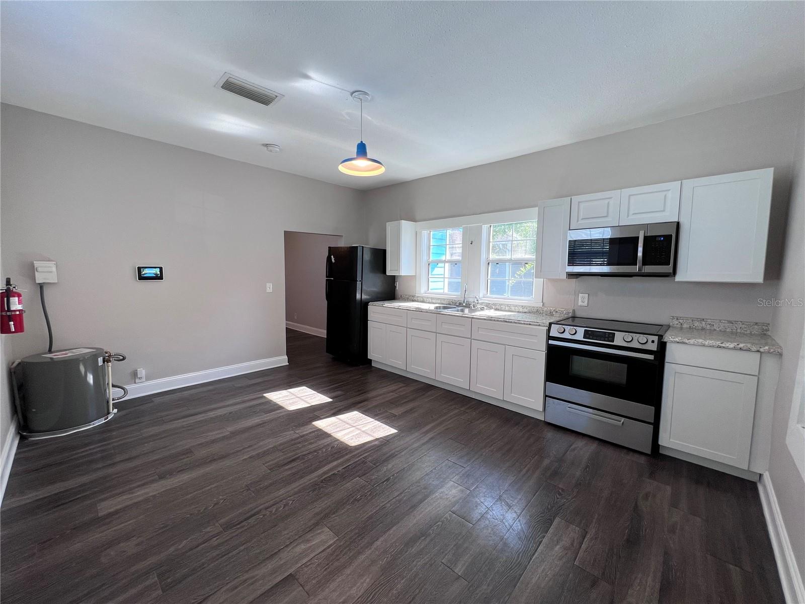 905 E 24TH AVE #B, TAMPA, FL, 33605