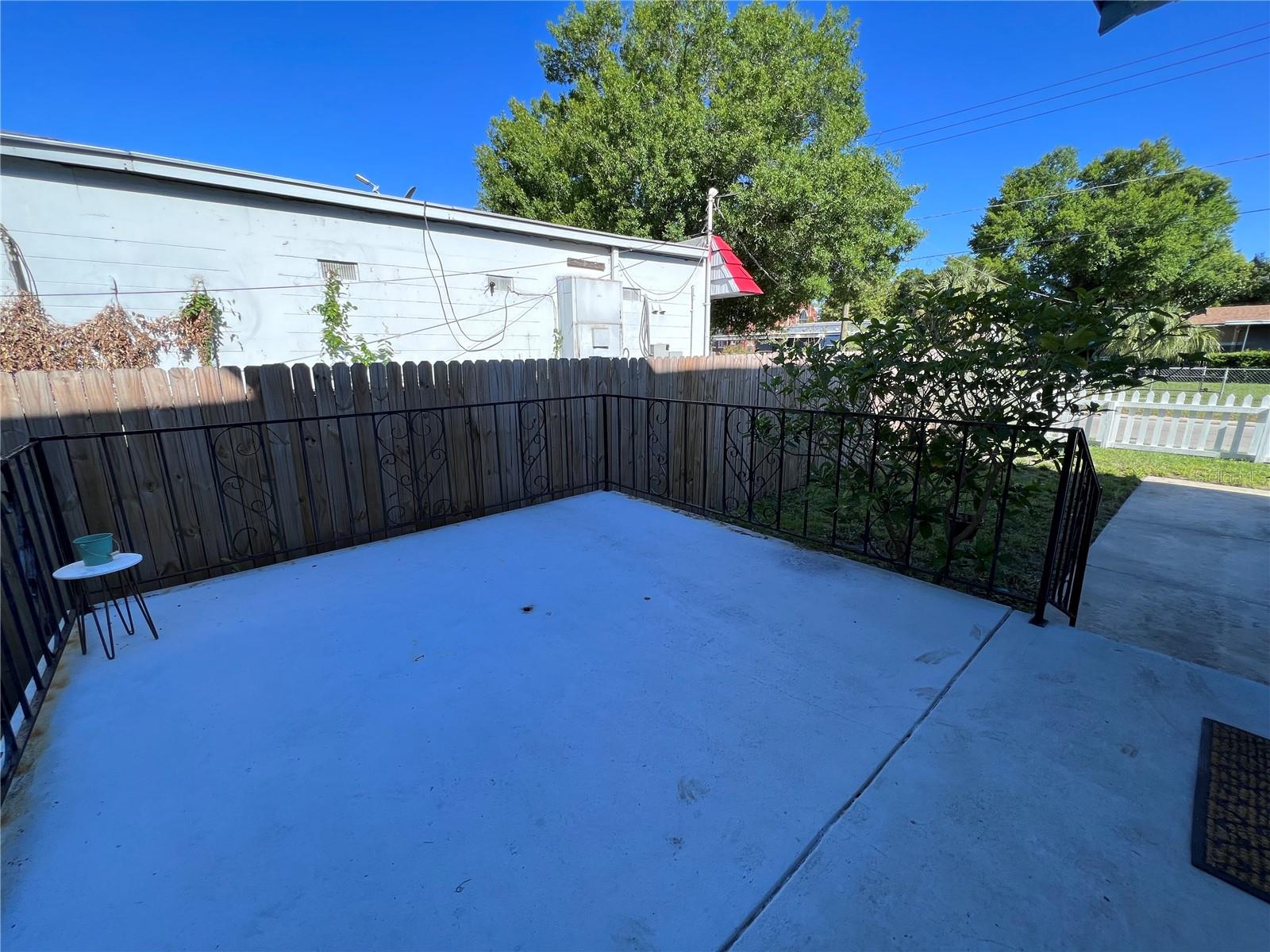 905 E 24TH AVE #B, TAMPA, FL, 33605