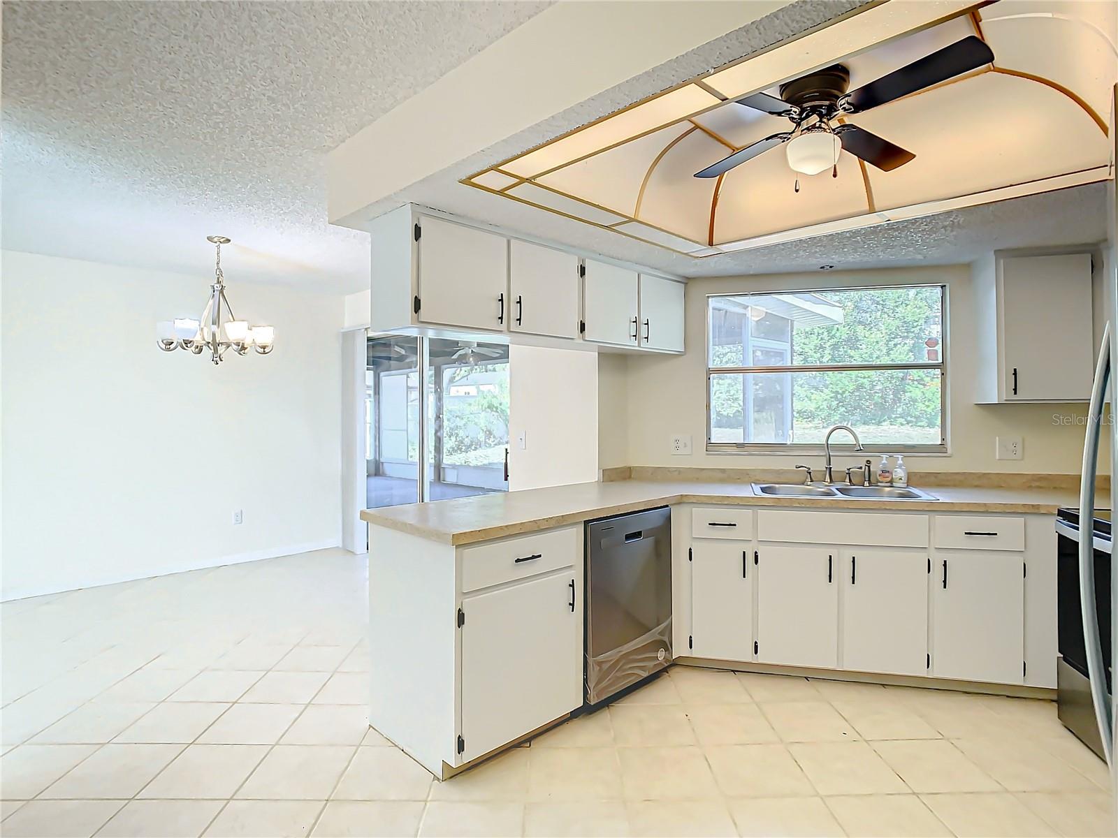 622 N GOODRICH DR, DELTONA, FL, 32725