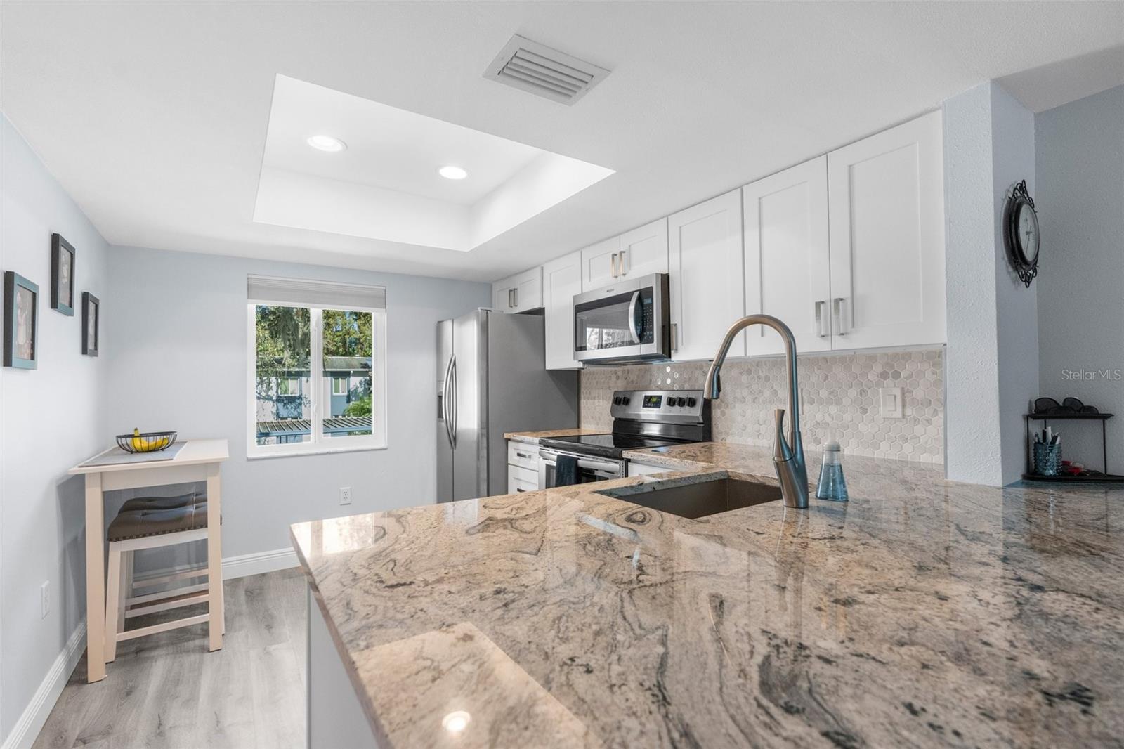 204 CYPRESS LN, OLDSMAR, FL, 34677