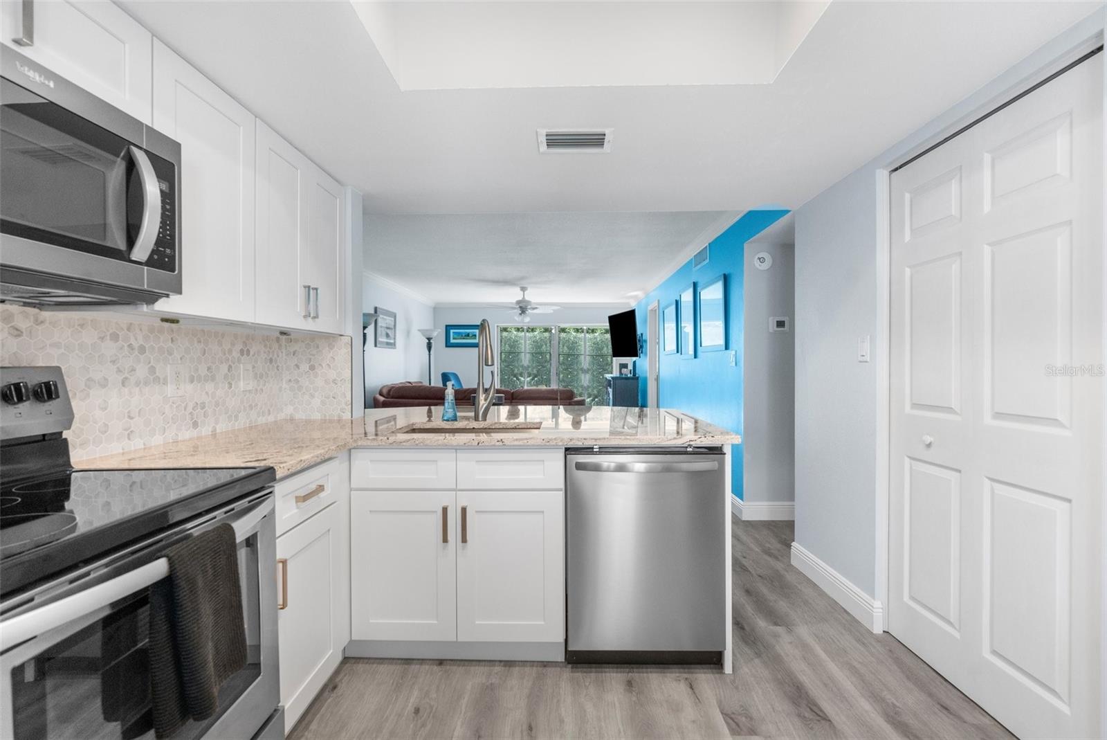 204 CYPRESS LN, OLDSMAR, FL, 34677