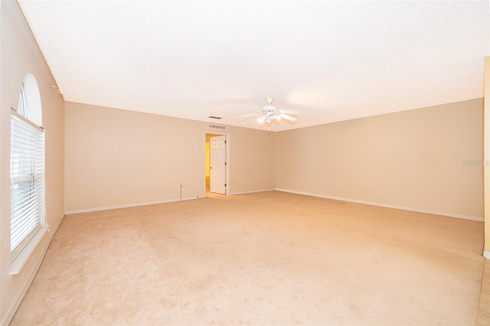 516 YELLOW TAIL PL, CHULUOTA, FL, 32766