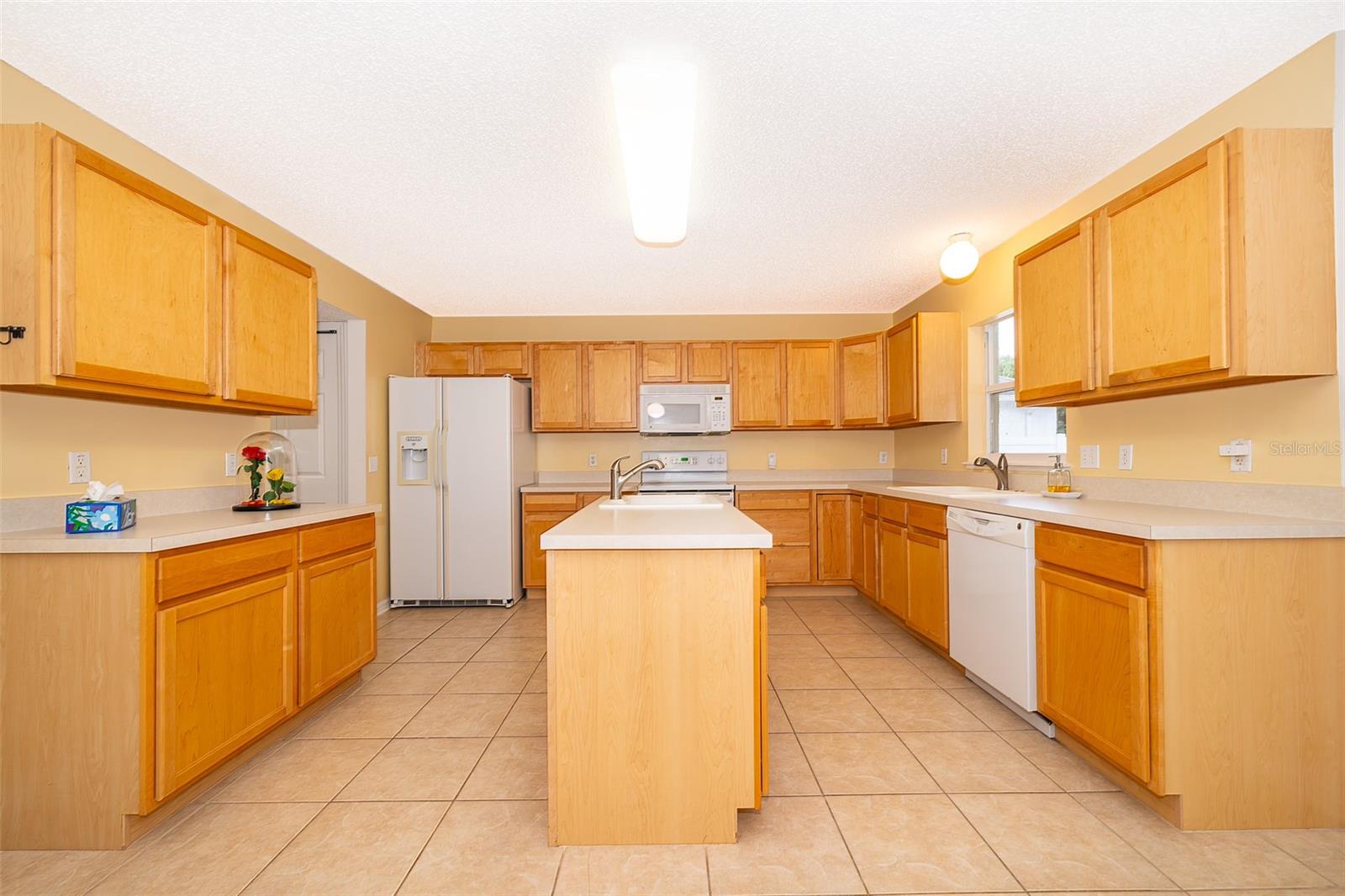 516 YELLOW TAIL PL, CHULUOTA, FL, 32766