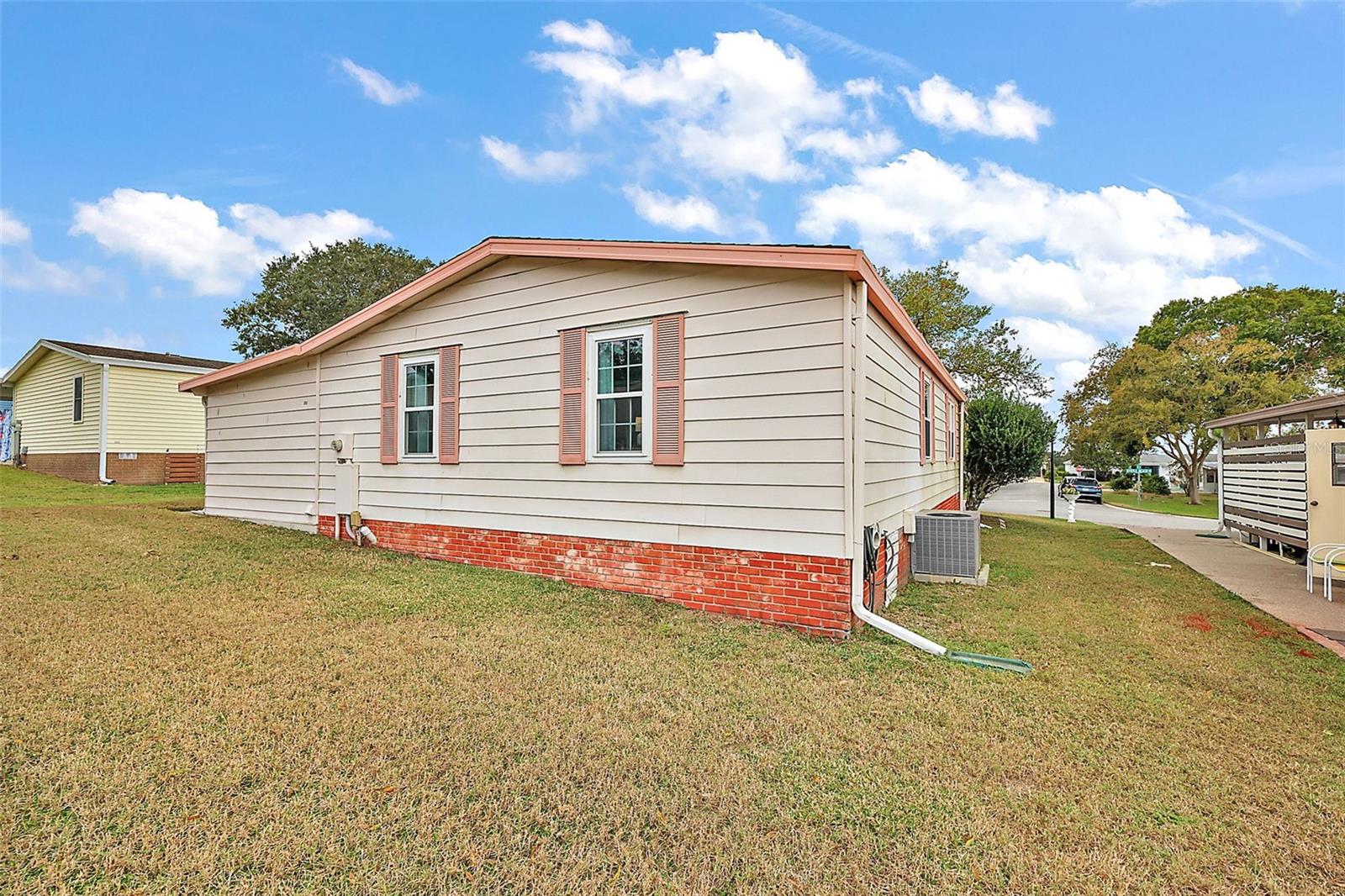 1619 MYRTLE BEACH DR, THE VILLAGES, FL, 32159