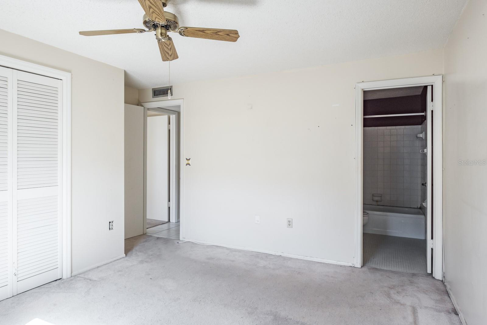 1727 BELLEAIR FOREST DR #B, BELLEAIR, FL, 33756