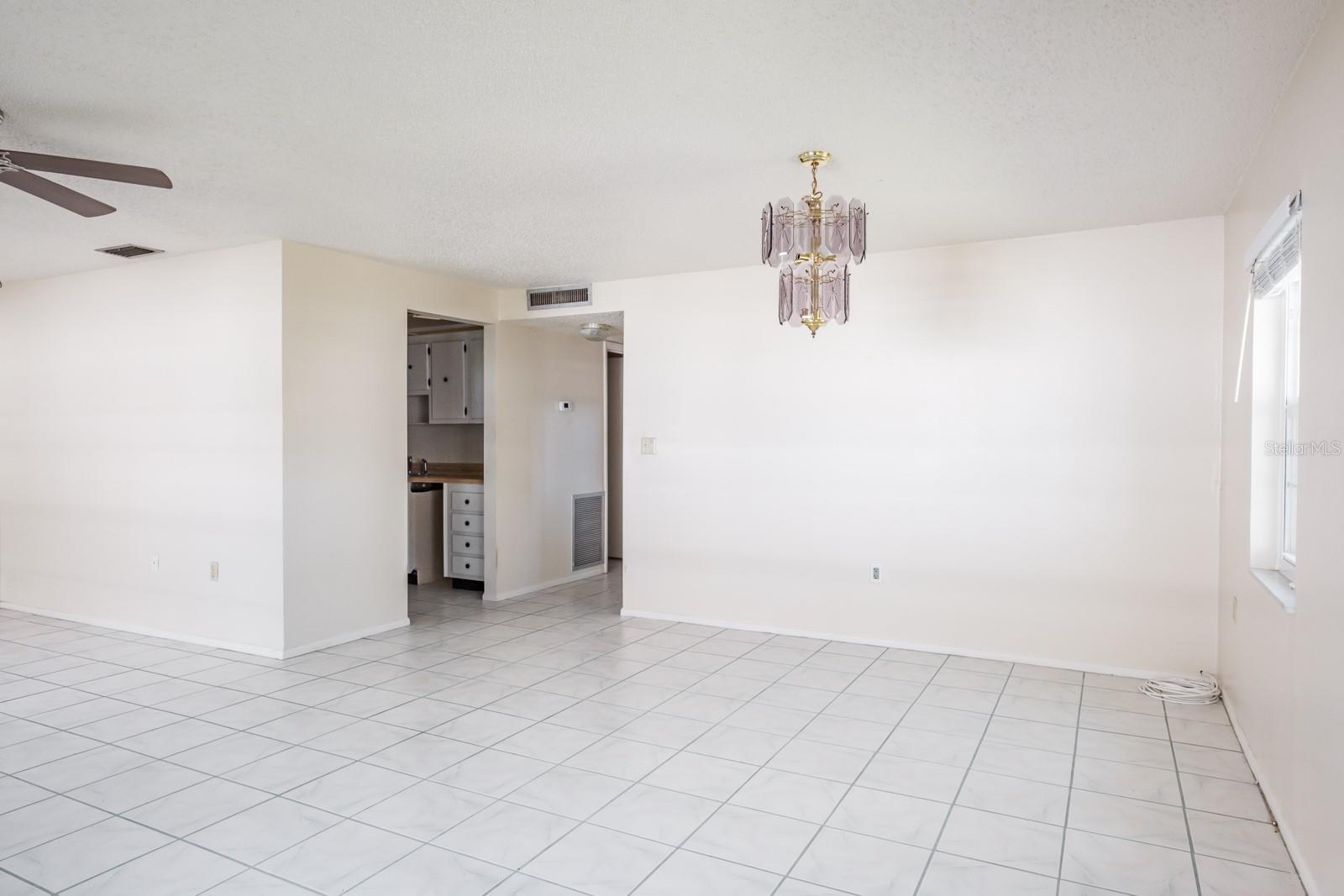 1727 BELLEAIR FOREST DR #B, BELLEAIR, FL, 33756