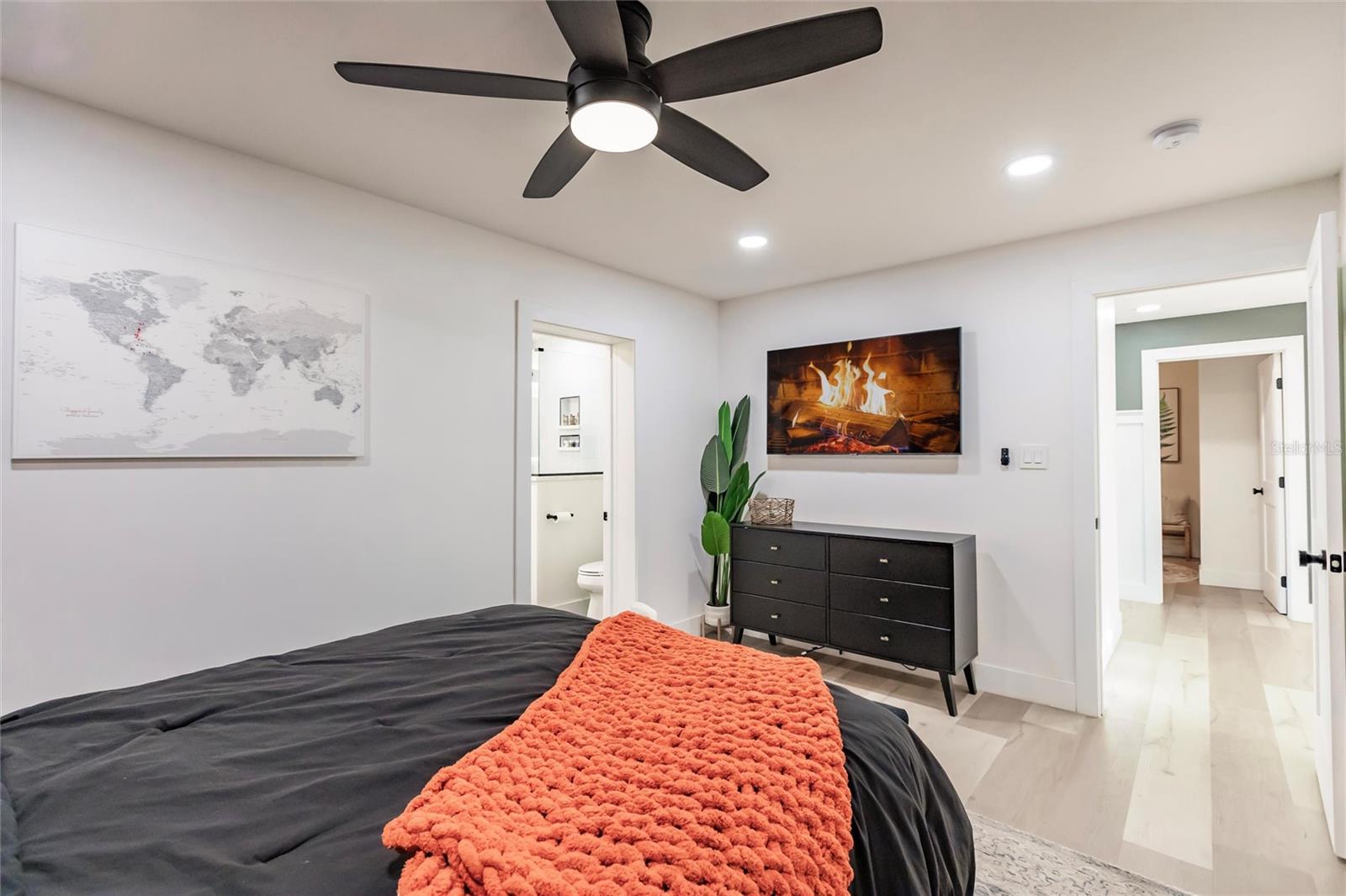 1010 ROBINHOOD DR, PUNTA GORDA, FL, 33982