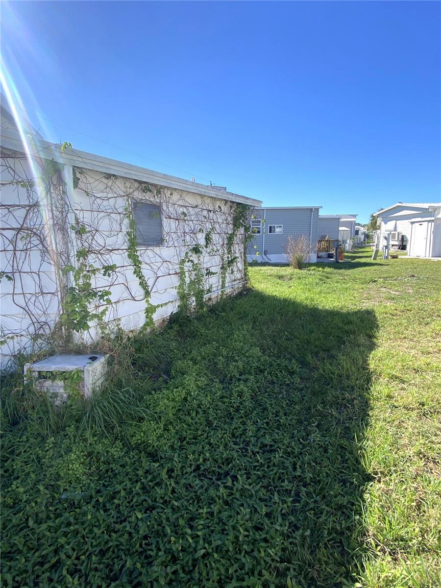 2205 69TH AVE W, BRADENTON, FL, 34207