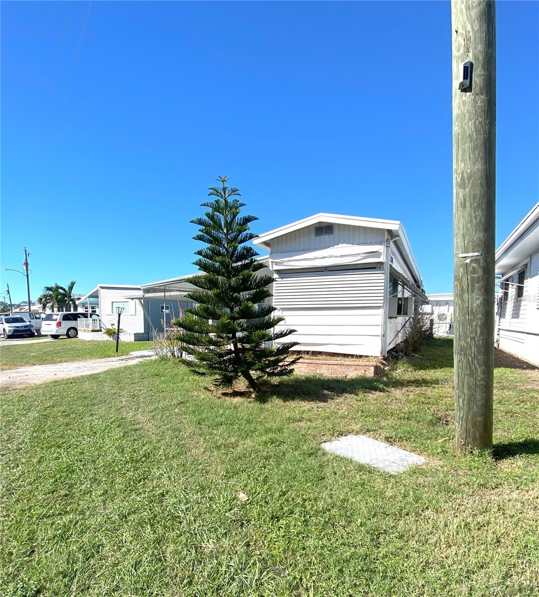 2205 69TH AVE W, BRADENTON, FL, 34207