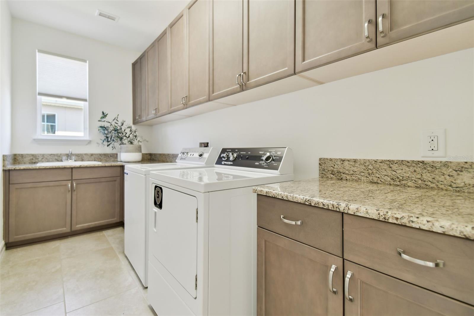 4383 ORTONA LN, WESLEY CHAPEL, FL, 33543