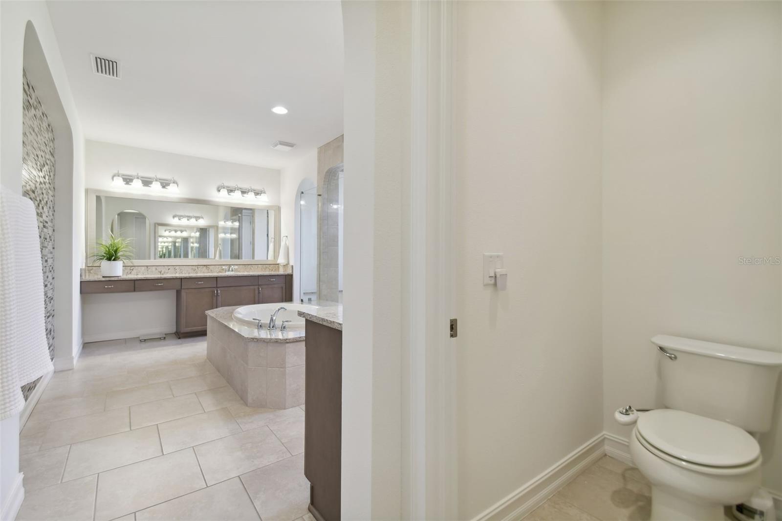 4383 ORTONA LN, WESLEY CHAPEL, FL, 33543