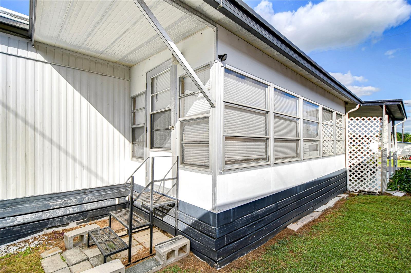 6049 MINERVA ST, ZEPHYRHILLS, FL, 33542