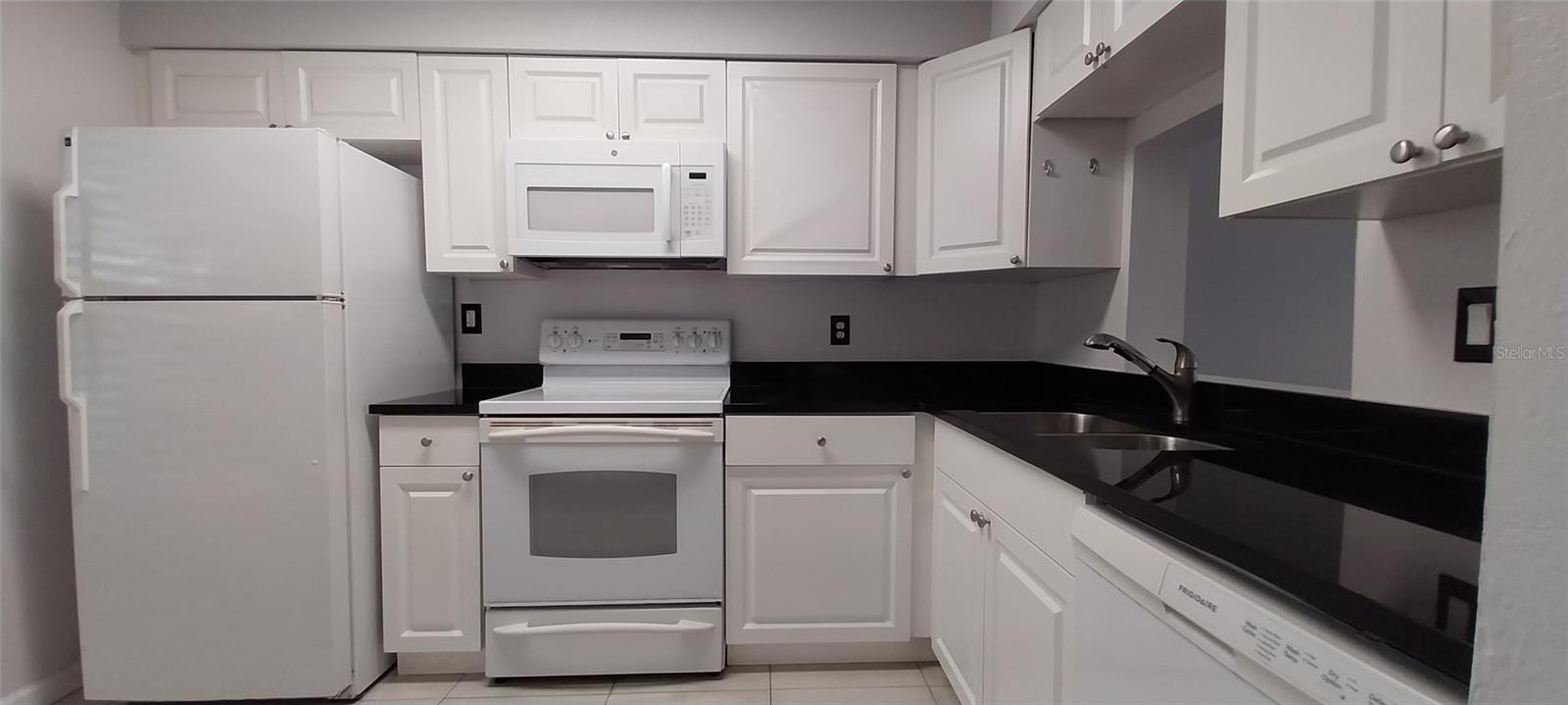 7294 CLOISTER DR #8, SARASOTA, FL, 34231