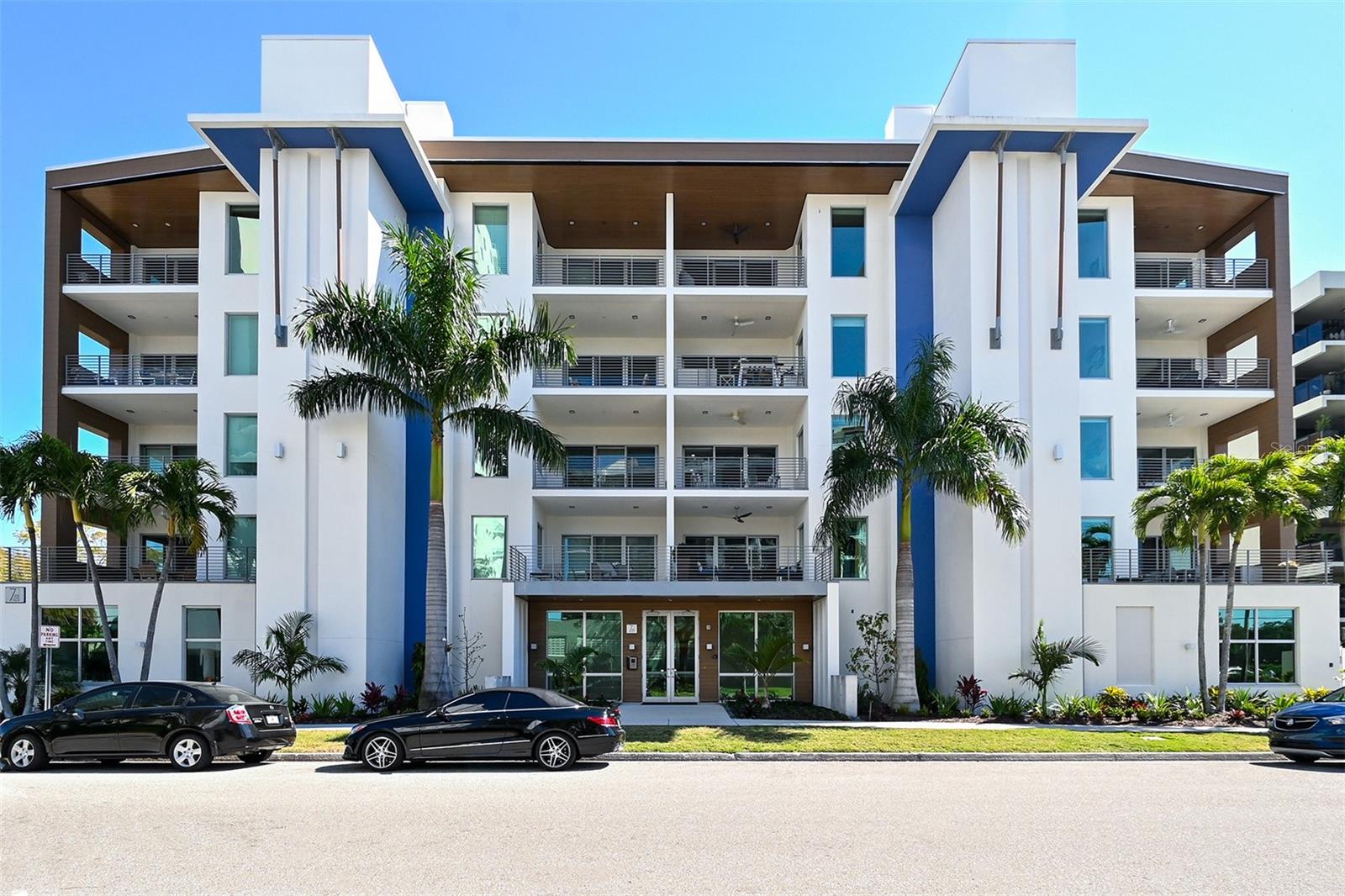 711 S PALM AVE #203, SARASOTA, FL, 34236