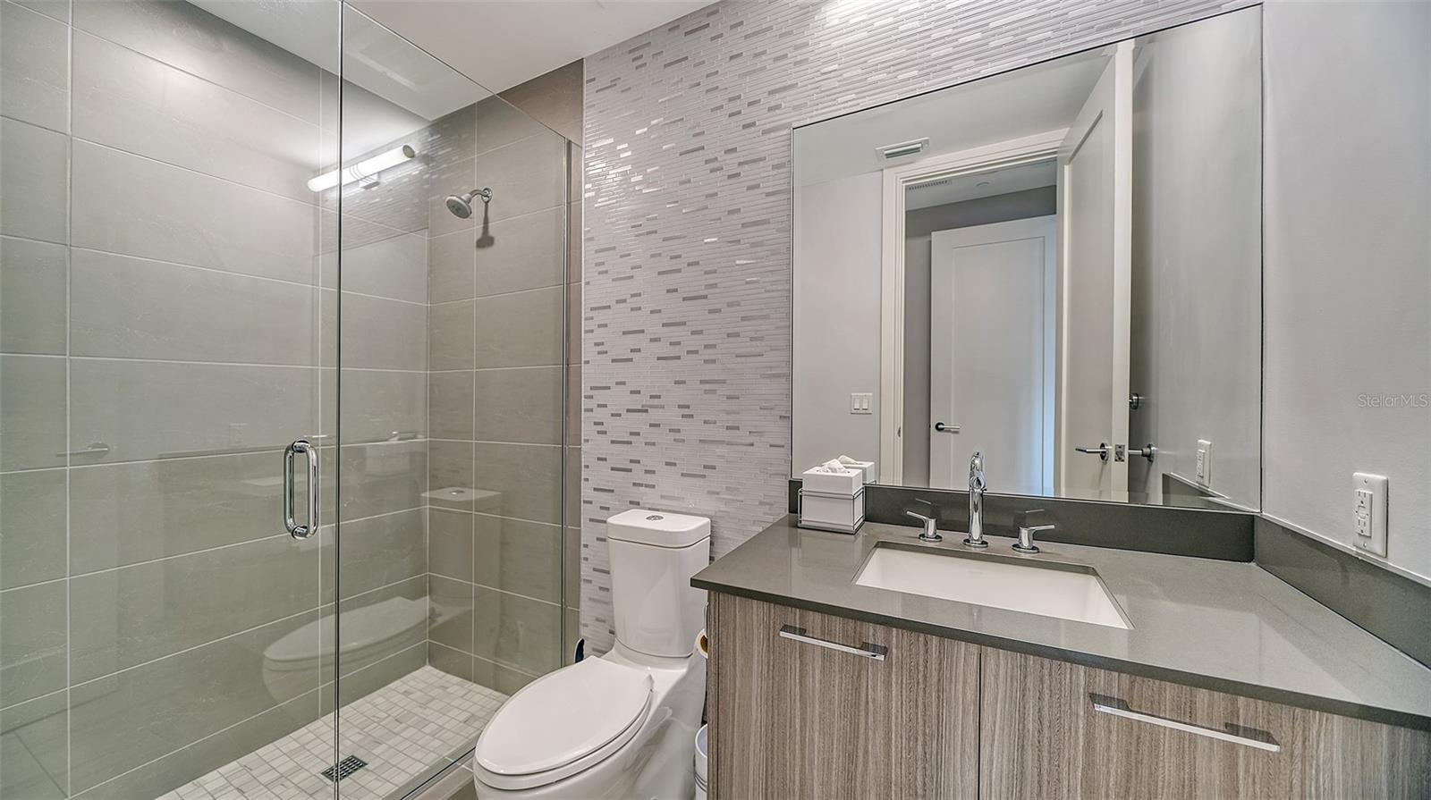 711 S PALM AVE #203, SARASOTA, FL, 34236