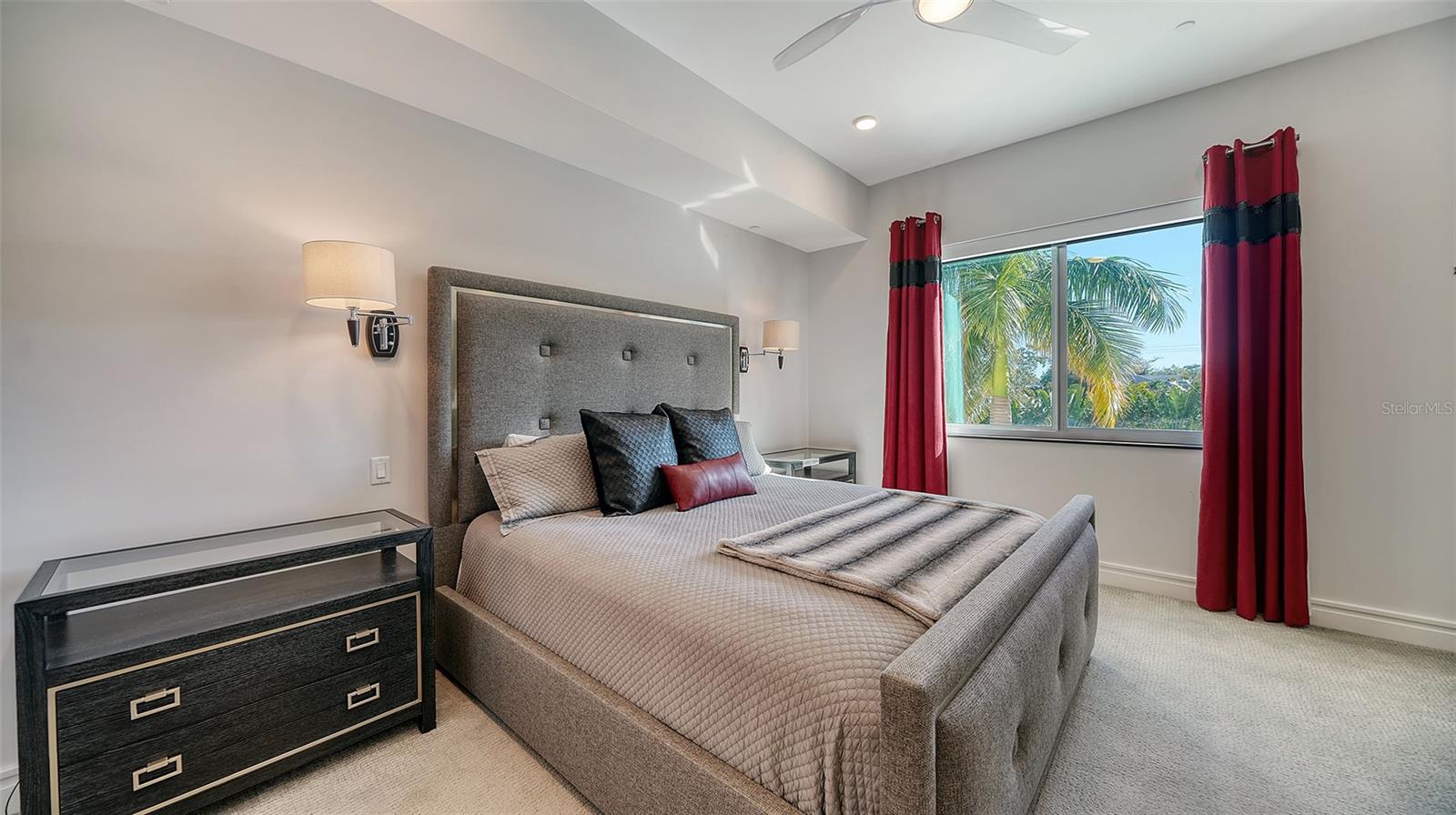 711 S PALM AVE #203, SARASOTA, FL, 34236