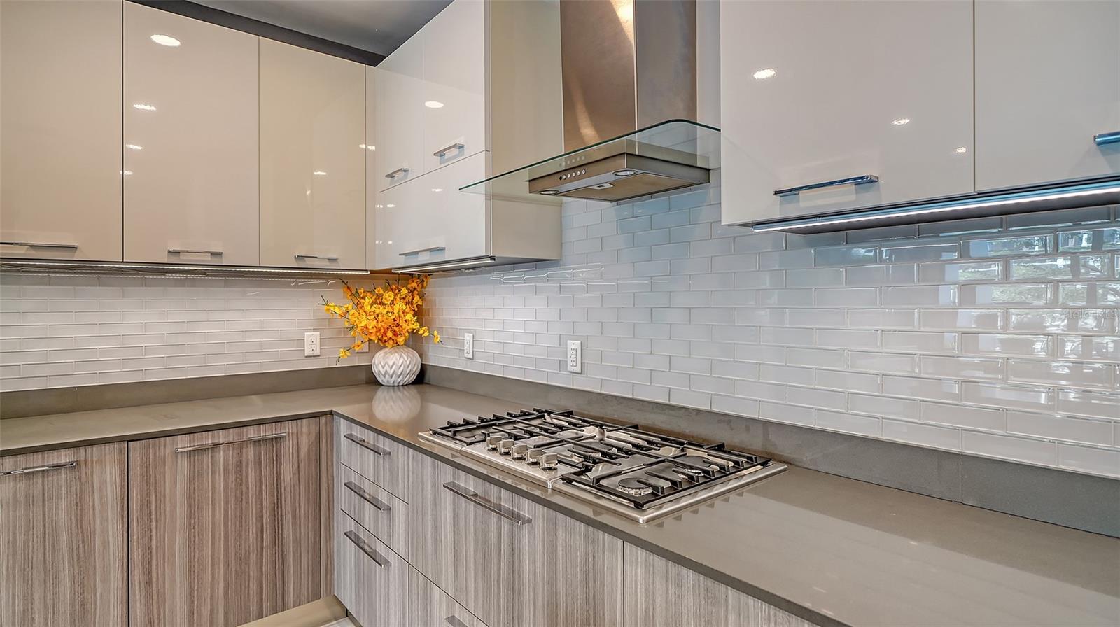 711 S PALM AVE #203, SARASOTA, FL, 34236