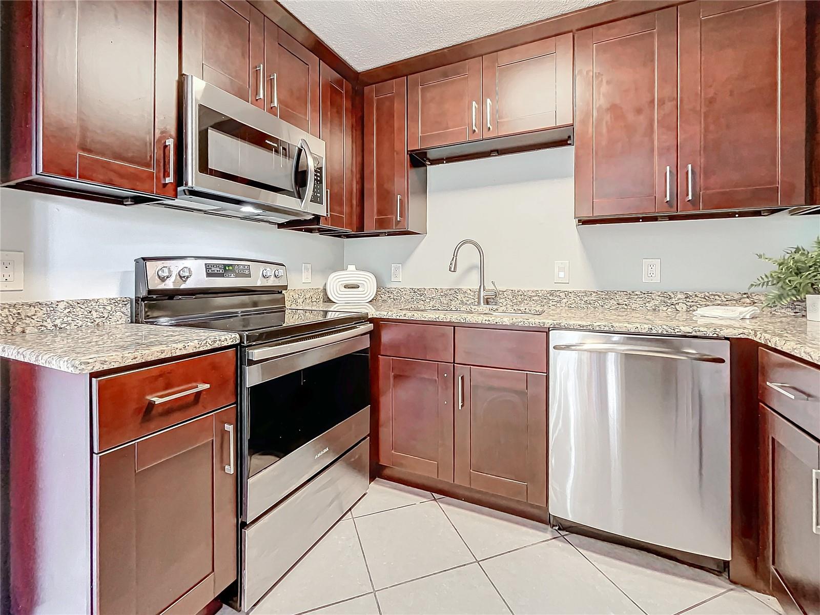 516 64TH ST S, ST PETERSBURG, FL, 33707