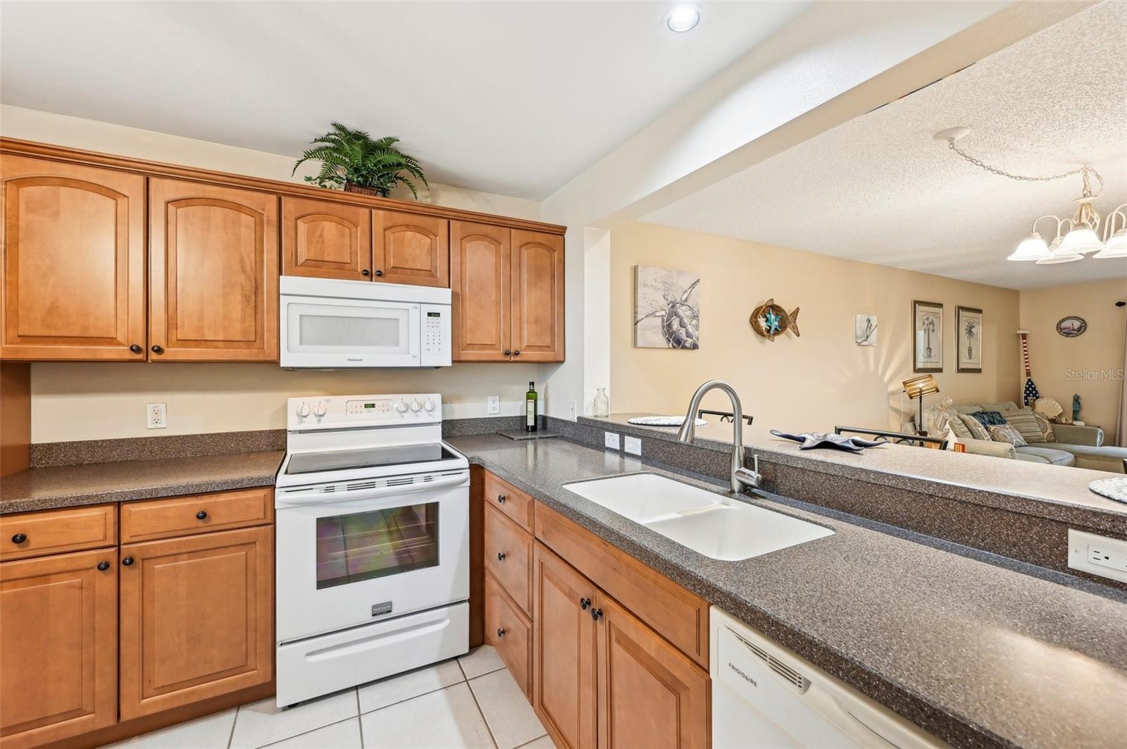 434 PALM TREE DR #434, BRADENTON, FL, 34210