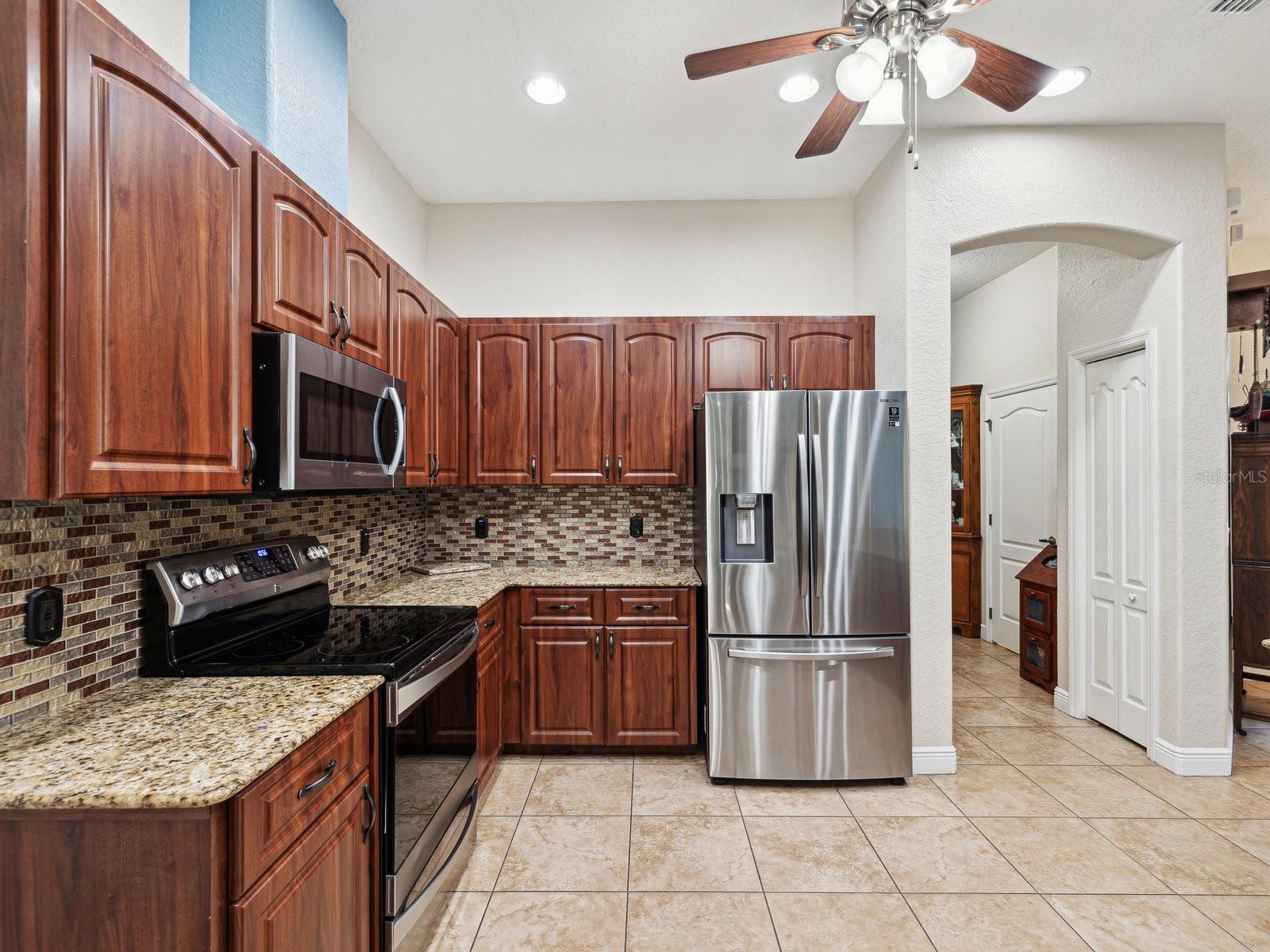 18134 POWERLINE RD, DADE CITY, FL, 33523