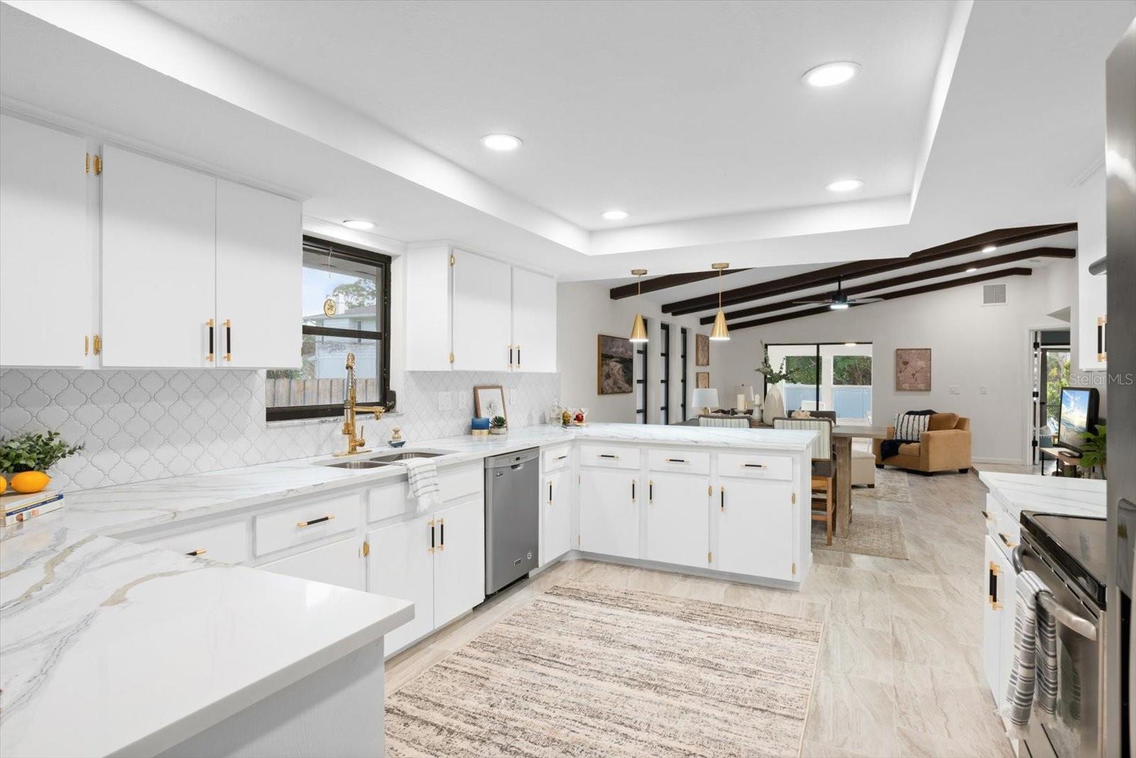 717 ROANOKE RD, VENICE, FL, 34293