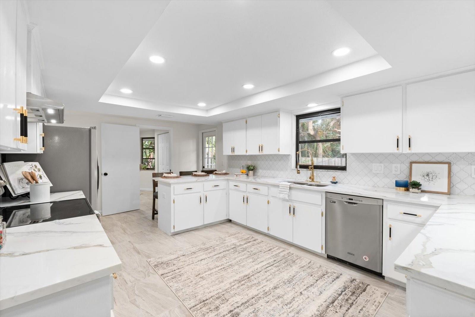 717 ROANOKE RD, VENICE, FL, 34293