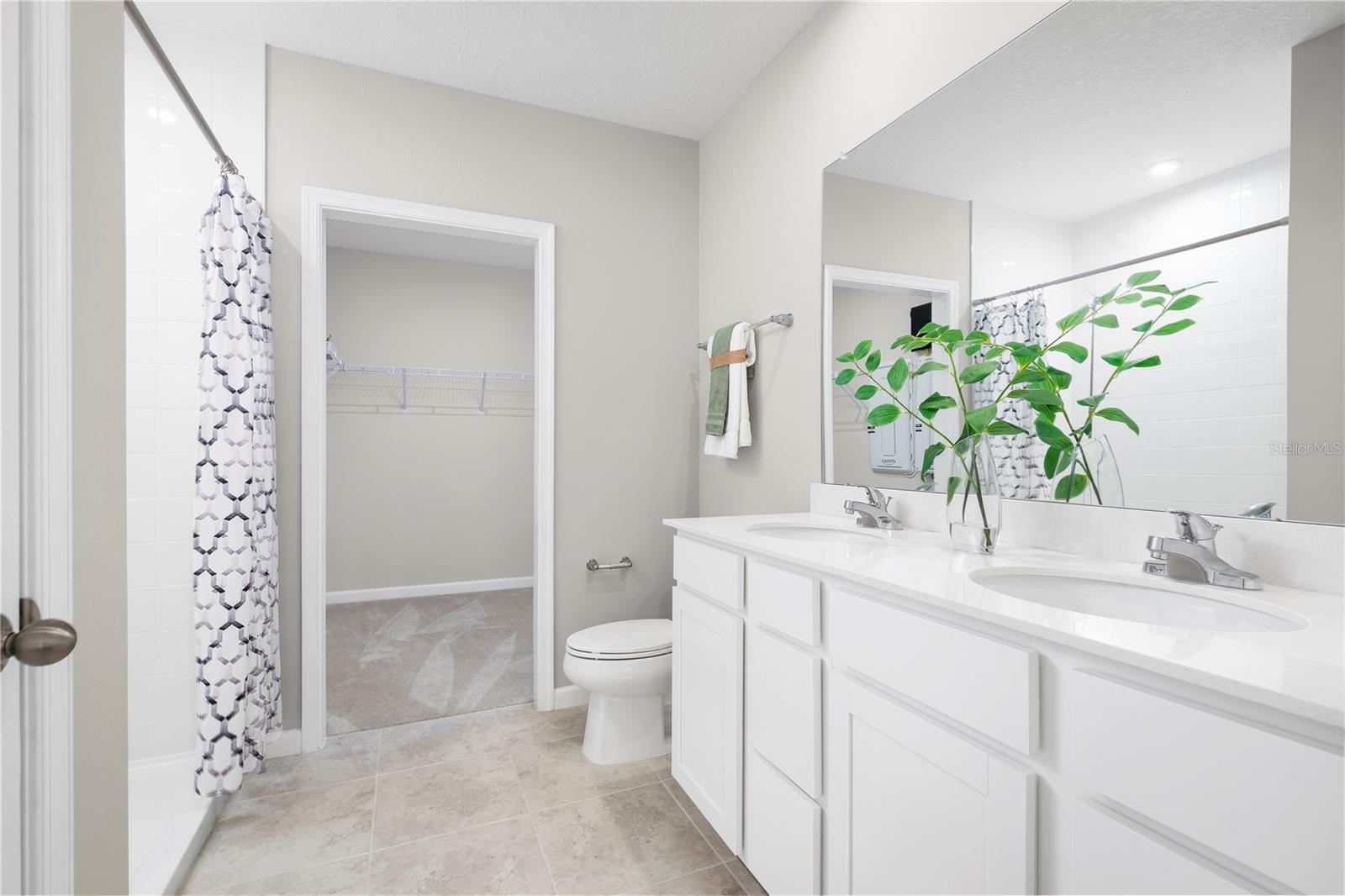 1202 PORT BLUE WAY, LADY LAKE, FL, 32159