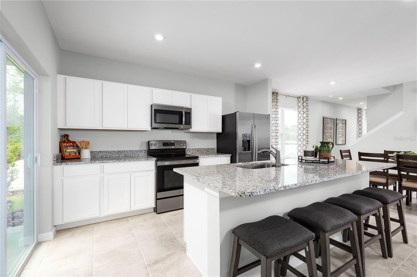 1202 PORT BLUE WAY, LADY LAKE, FL, 32159