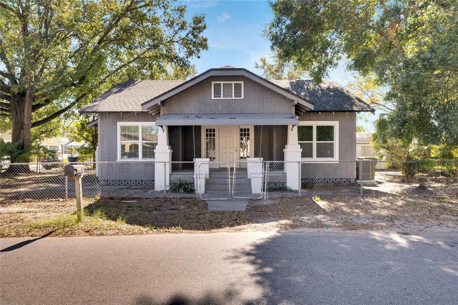 907 E NORTH BAY ST, TAMPA, FL, 33603