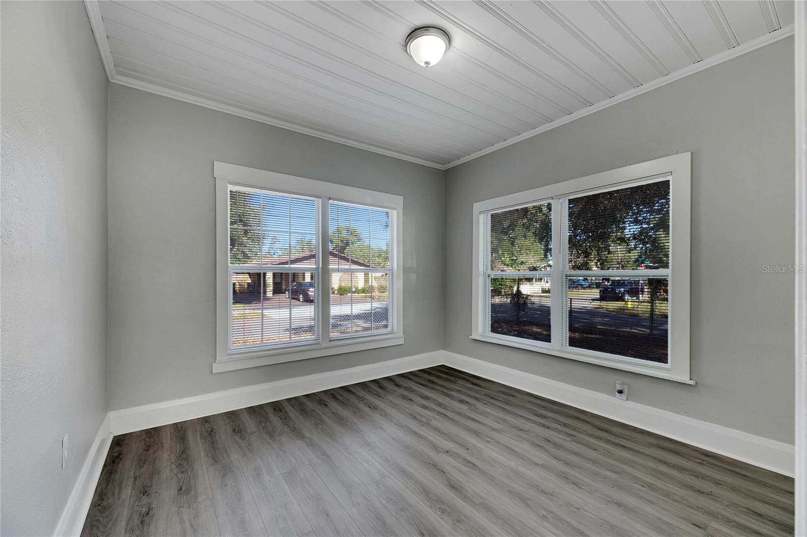 907 E NORTH BAY ST, TAMPA, FL, 33603