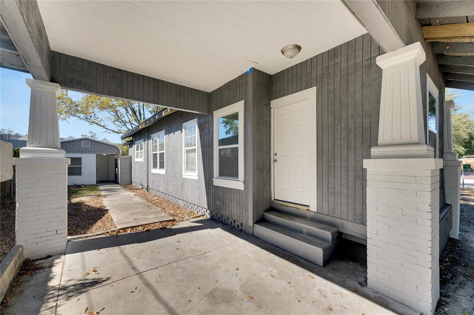 907 E NORTH BAY ST, TAMPA, FL, 33603